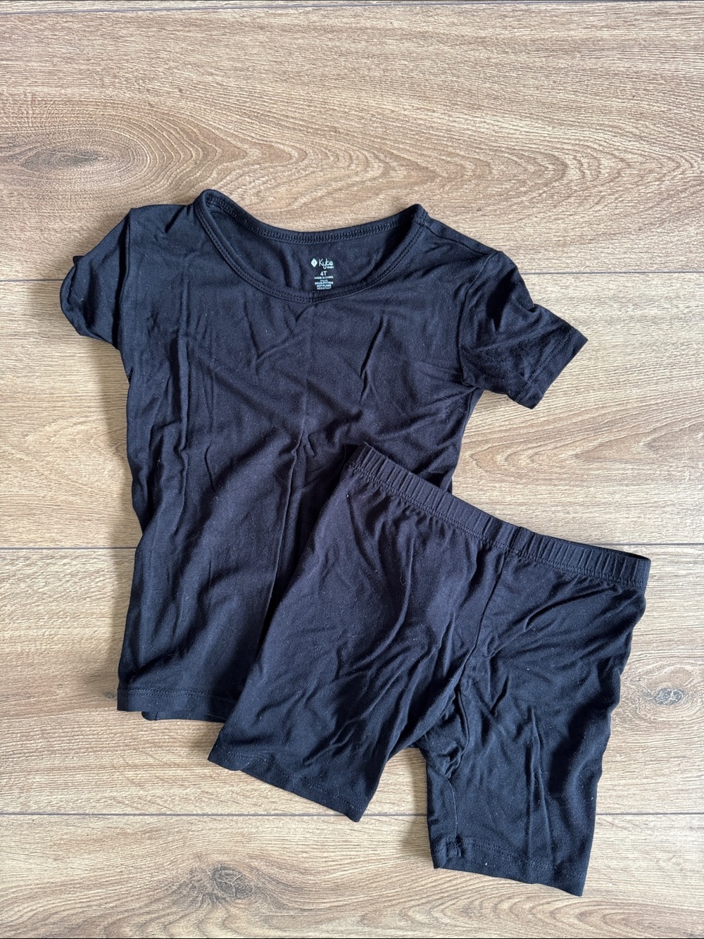 Kyte pjs Black Short Sleeve Tee and Shorts